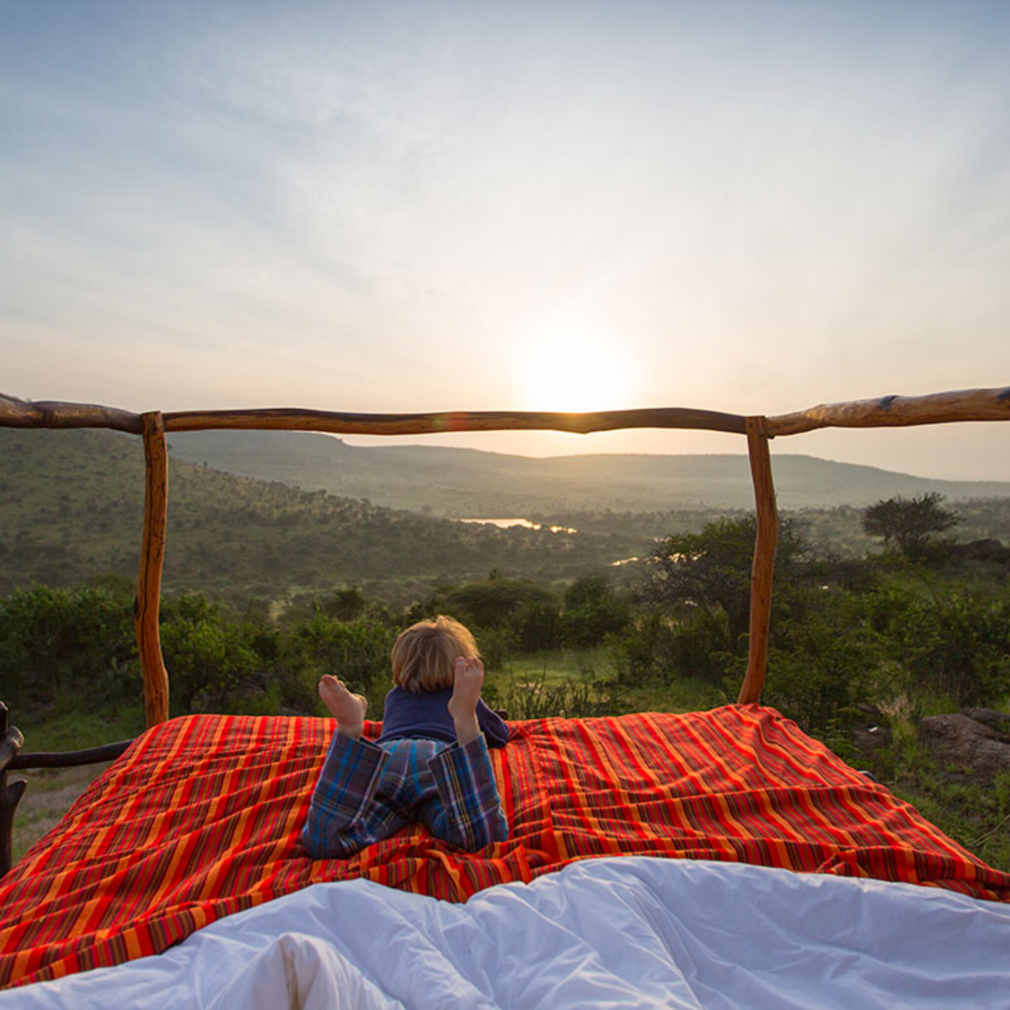 Loisaba--Starbeds-waking-up-gently